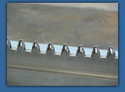 Hochglanzpolierter Formkern SGW "LED Bremslicht" fr die Automobilindustrie. Pro Kavität, wurden 60 Fassetten poliert.